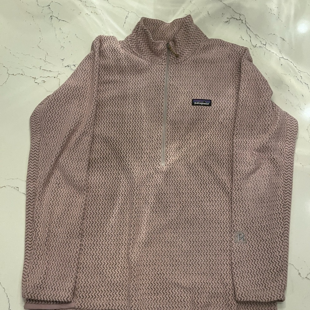 Patagonia R-1 quarter zip in mauve